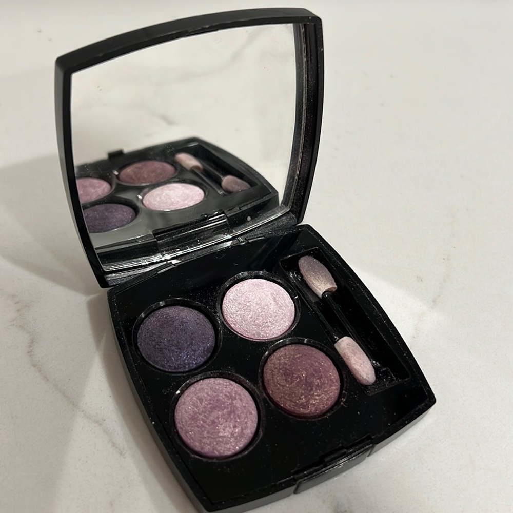 Chanel eye shadow palette